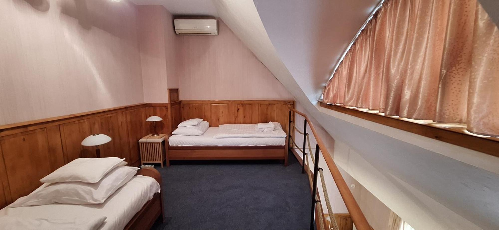 Atryum Hotel Szolnok Exterior photo